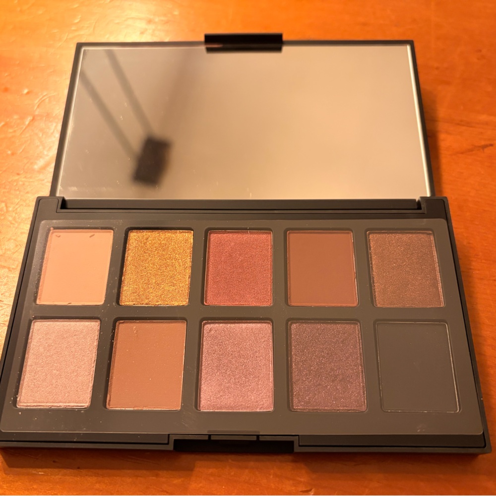 Glam Room No. 1 Eyeshadow Palette